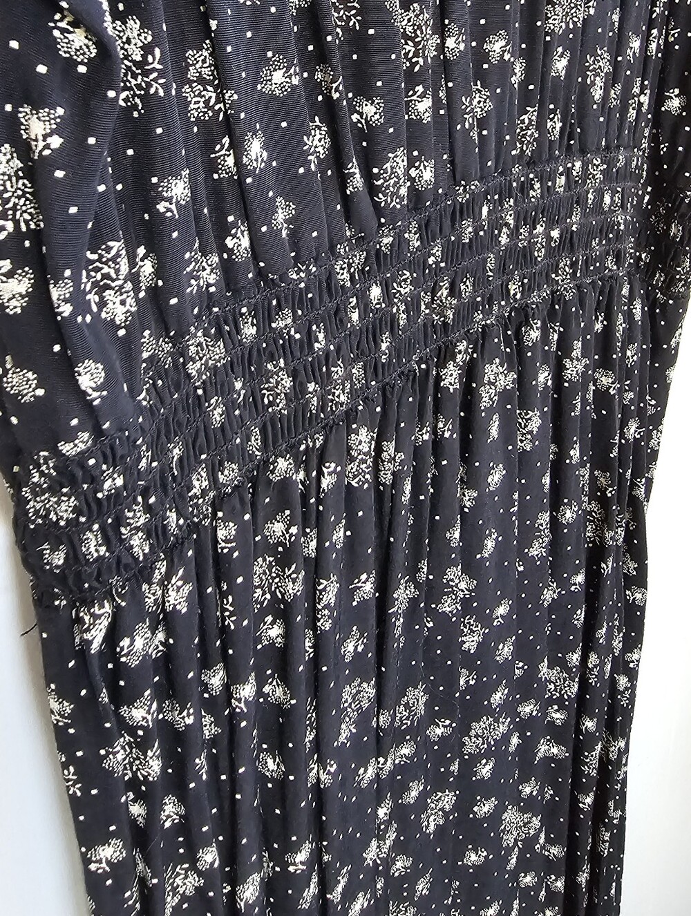 VINTAGE Ditsy Floral Maxi Dress - Picture 4 of 9